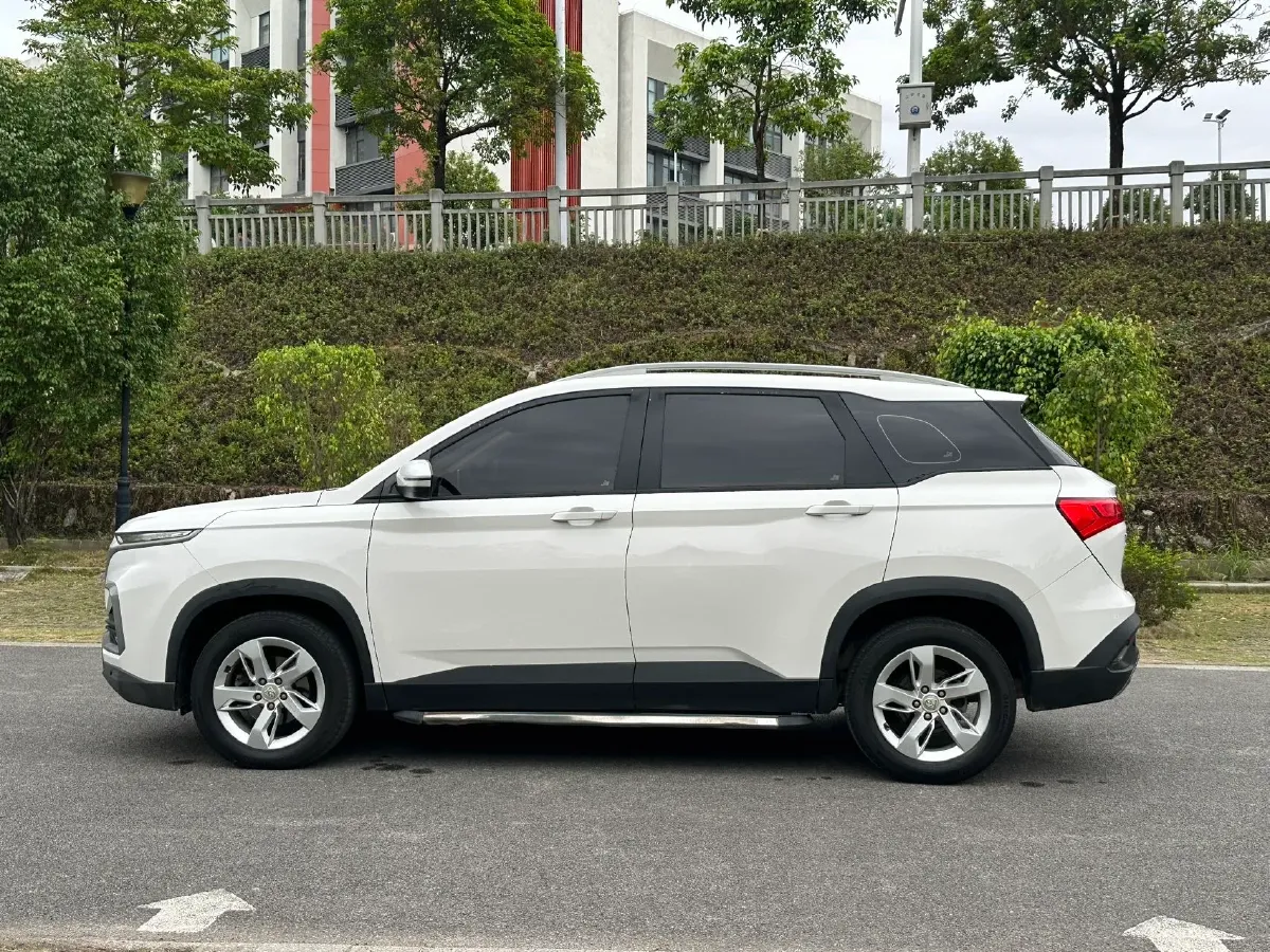 2018 BaoJun 530 1.5T 150HP L4 6MT,autocango,china used car exporter,china ev exporter,chinese used car exporter,chinese used ev exporter