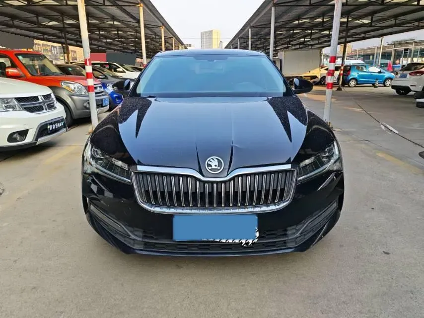 2019 Skoda Superb 1.4T 150HP L4 7DCT,autocango,china used car exporter,china ev exporter,chinese used car exporter,chinese used ev exporter