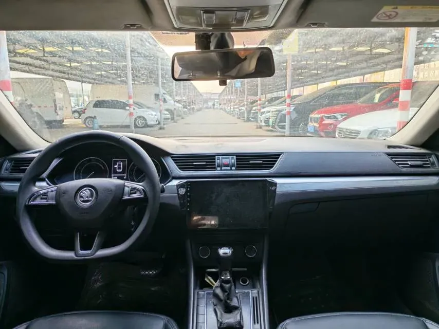 2019 Skoda Superb 1.4T 150HP L4 7DCT,autocango,china used car exporter,china ev exporter,chinese used car exporter,chinese used ev exporter