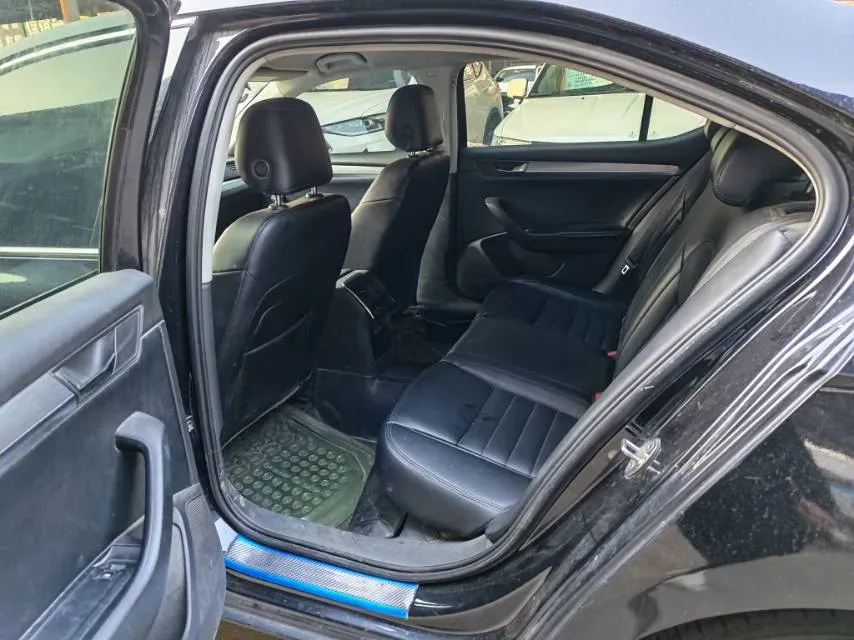 2019 Skoda Superb 1.4T 150HP L4 7DCT,autocango,china used car exporter,china ev exporter,chinese used car exporter,chinese used ev exporter