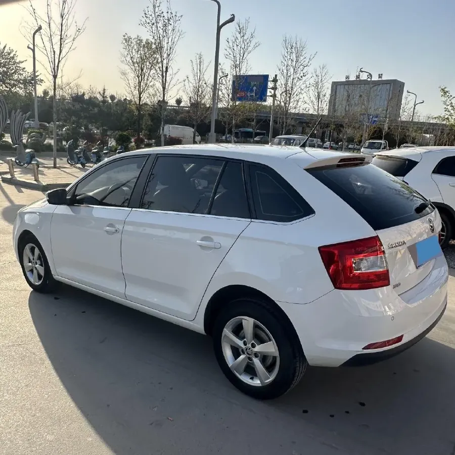 2018 Skoda Rapid Spaceback 1.6L 110HP L4 6AT,autocango,china used car exporter,china ev exporter,chinese used car exporter,chinese used ev exporter
