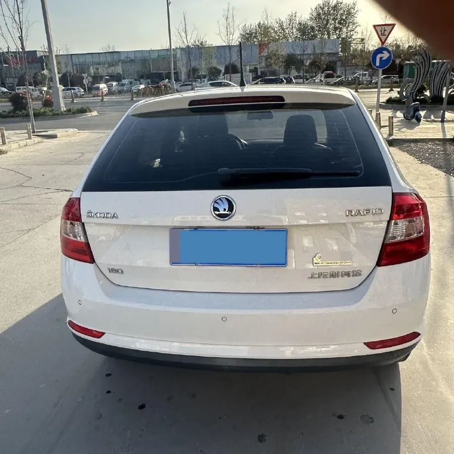 2018 Skoda Rapid Spaceback 1.6L 110HP L4 6AT,autocango,china used car exporter,china ev exporter,chinese used car exporter,chinese used ev exporter