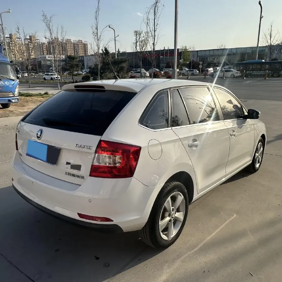2018 Skoda Rapid Spaceback 1.6L 110HP L4 6AT,autocango,china used car exporter,china ev exporter,chinese used car exporter,chinese used ev exporter