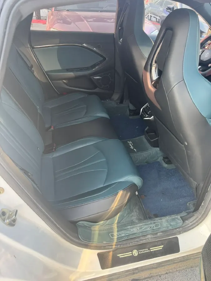 2023 MG 7 2.0T 261HP L4 9AT,autocango,china used car exporter,china ev exporter,chinese used car exporter,chinese used ev exporter