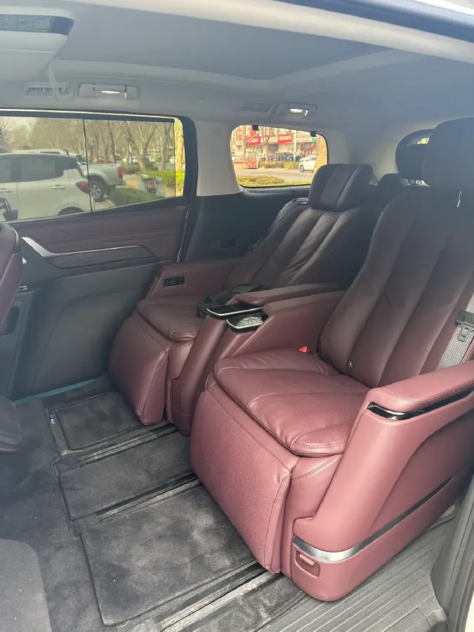 2025 Buick Century 2.0T 237HP L4 9AT,autocango,china used car exporter,china ev exporter,chinese used car exporter,chinese used ev exporter