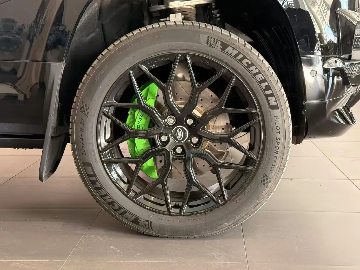 2024 Land Rover Defender 3.0T 400HP L6 8AT,autocango,china used car exporter,china ev exporter,chinese used car exporter,chinese used ev exporter