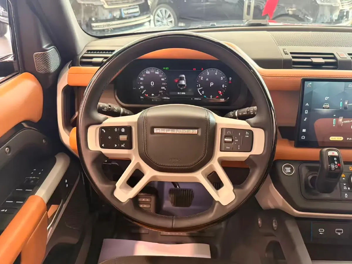 2024 Land Rover Defender 3.0T 400HP L6 8AT,autocango,china used car exporter,china ev exporter,chinese used car exporter,chinese used ev exporter