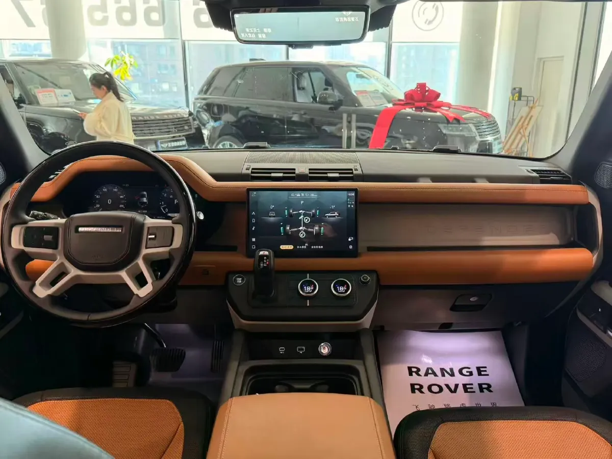 2024 Land Rover Defender 3.0T 400HP L6 8AT,autocango,china used car exporter,china ev exporter,chinese used car exporter,chinese used ev exporter
