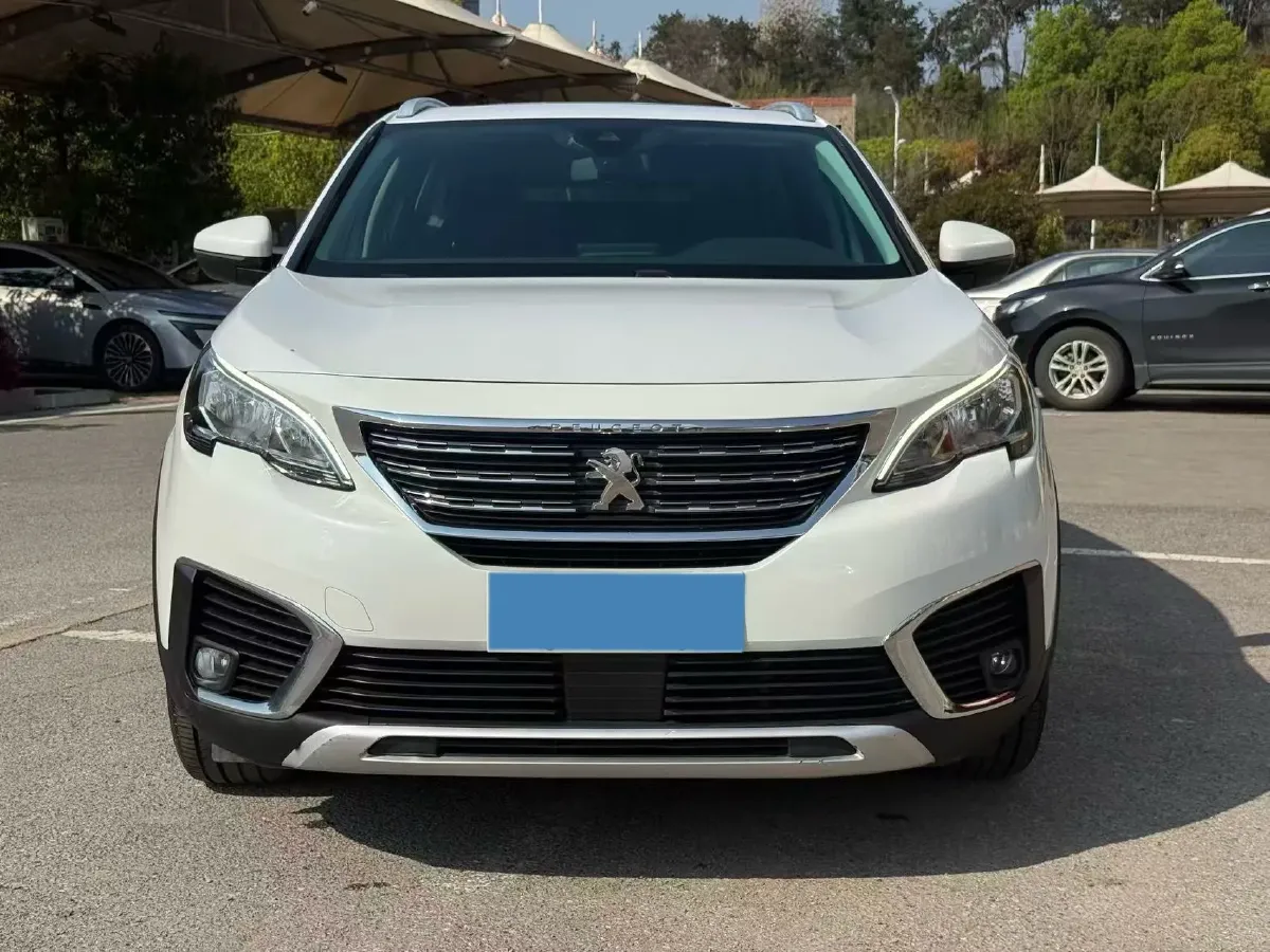 2017 Peugeot 5008 1.8T 204HP L4 6AT,autocango,china used car exporter,china ev exporter,chinese used car exporter,chinese used ev exporter