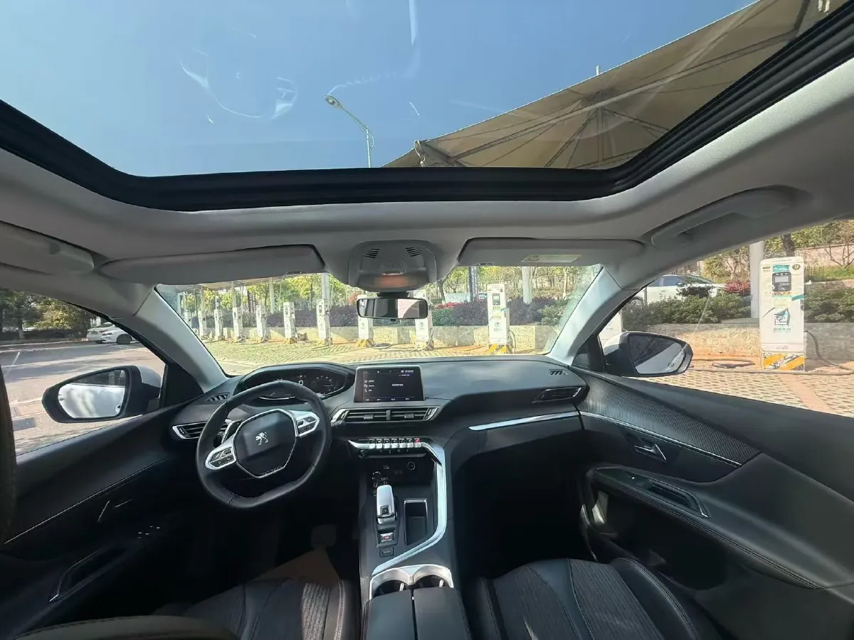 2017 Peugeot 5008 1.8T 204HP L4 6AT,autocango,china used car exporter,china ev exporter,chinese used car exporter,chinese used ev exporter