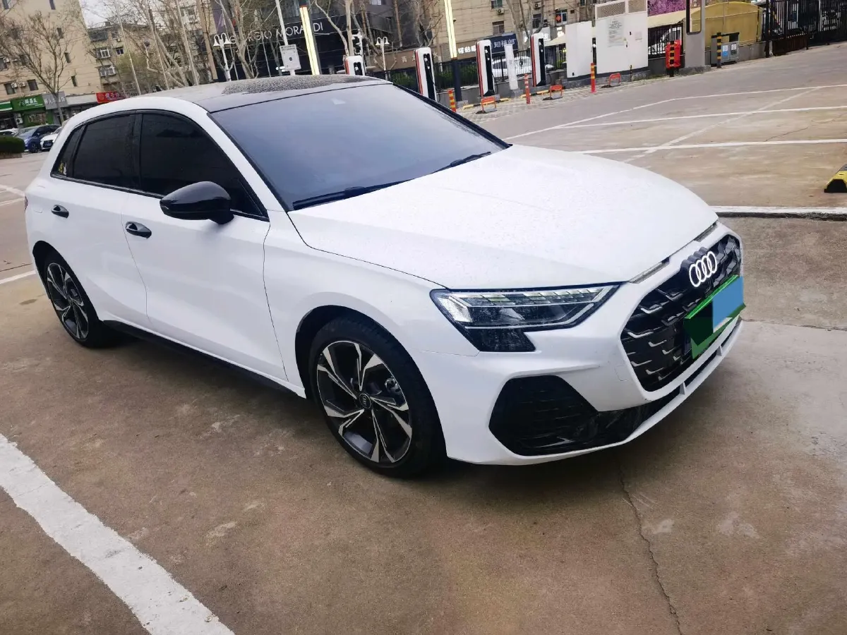 2025 Audi A3 1.5T 160HP L4 7DCT,autocango,china used car exporter,china ev exporter,chinese used car exporter,chinese used ev exporter