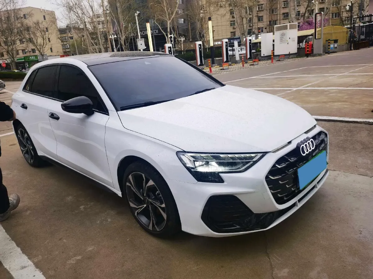 2025 Audi A3 1.5T 160HP L4 7DCT,autocango,china used car exporter,china ev exporter,chinese used car exporter,chinese used ev exporter
