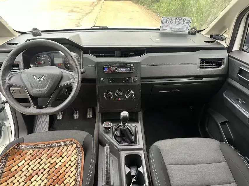 2019 Venucia M50V 1.5L 112HP L4 5MT,autocango,china used car exporter,china ev exporter,chinese used car exporter,chinese used ev exporter