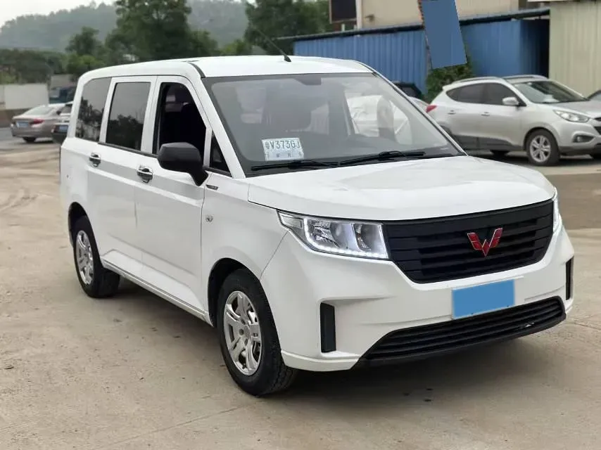 2019 Venucia M50V 1.5L 112HP L4 5MT,autocango,china used car exporter,china ev exporter,chinese used car exporter,chinese used ev exporter