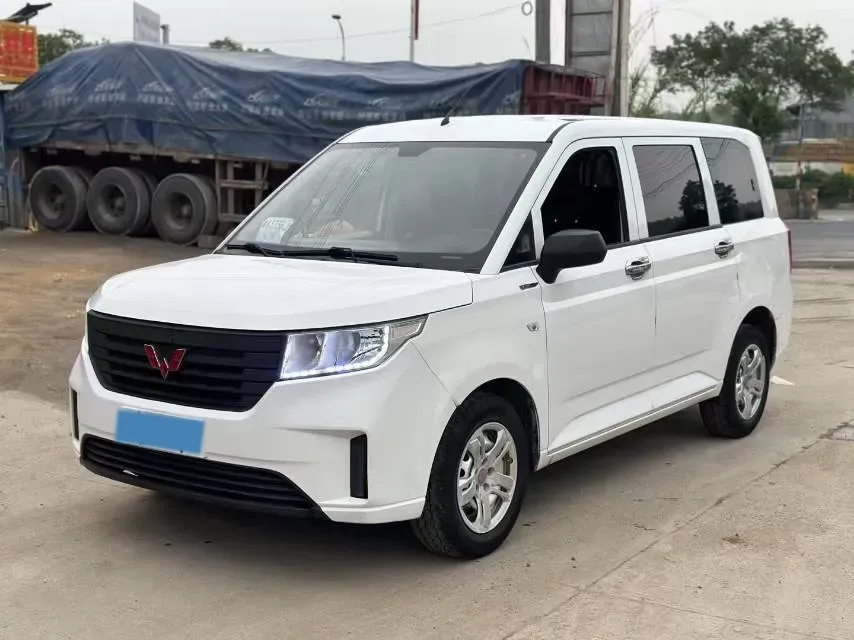 2019 Venucia M50V 1.5L 112HP L4 5MT,autocango,china used car exporter,china ev exporter,chinese used car exporter,chinese used ev exporter