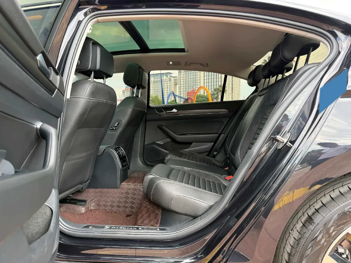 2020 Volkswagen Magotan 2.0T 186HP L4 7DCT,autocango,china used car exporter,china ev exporter,chinese used car exporter,chinese used ev exporter