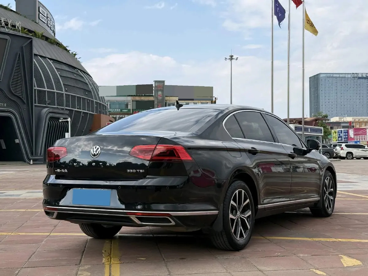 2020 Volkswagen Magotan 2.0T 186HP L4 7DCT,autocango,china used car exporter,china ev exporter,chinese used car exporter,chinese used ev exporter