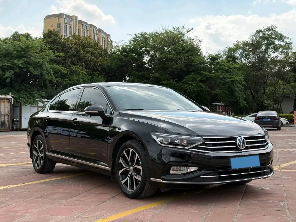 2020 Volkswagen Magotan 2.0T 186HP L4 7DCT,autocango,china used car exporter,china ev exporter,chinese used car exporter,chinese used ev exporter