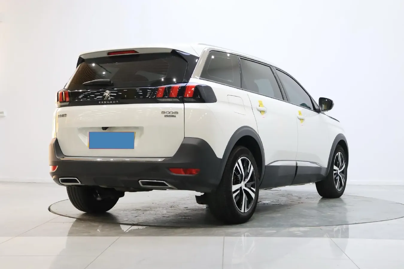 2021 Peugeot 5008 1.6T 170HP L4 8AT,autocango,china used car exporter,china ev exporter,chinese used car exporter,chinese used ev exporter