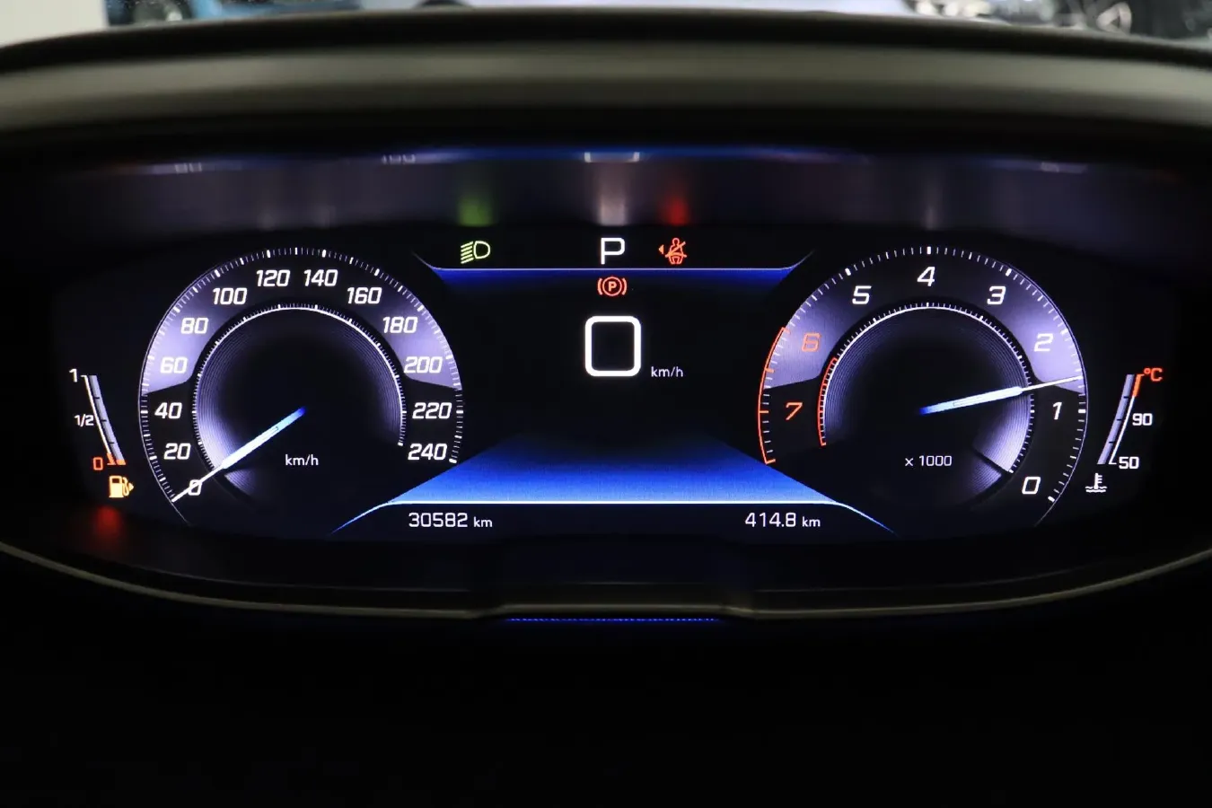 2021 Peugeot 5008 1.6T 170HP L4 8AT,autocango,china used car exporter,china ev exporter,chinese used car exporter,chinese used ev exporter