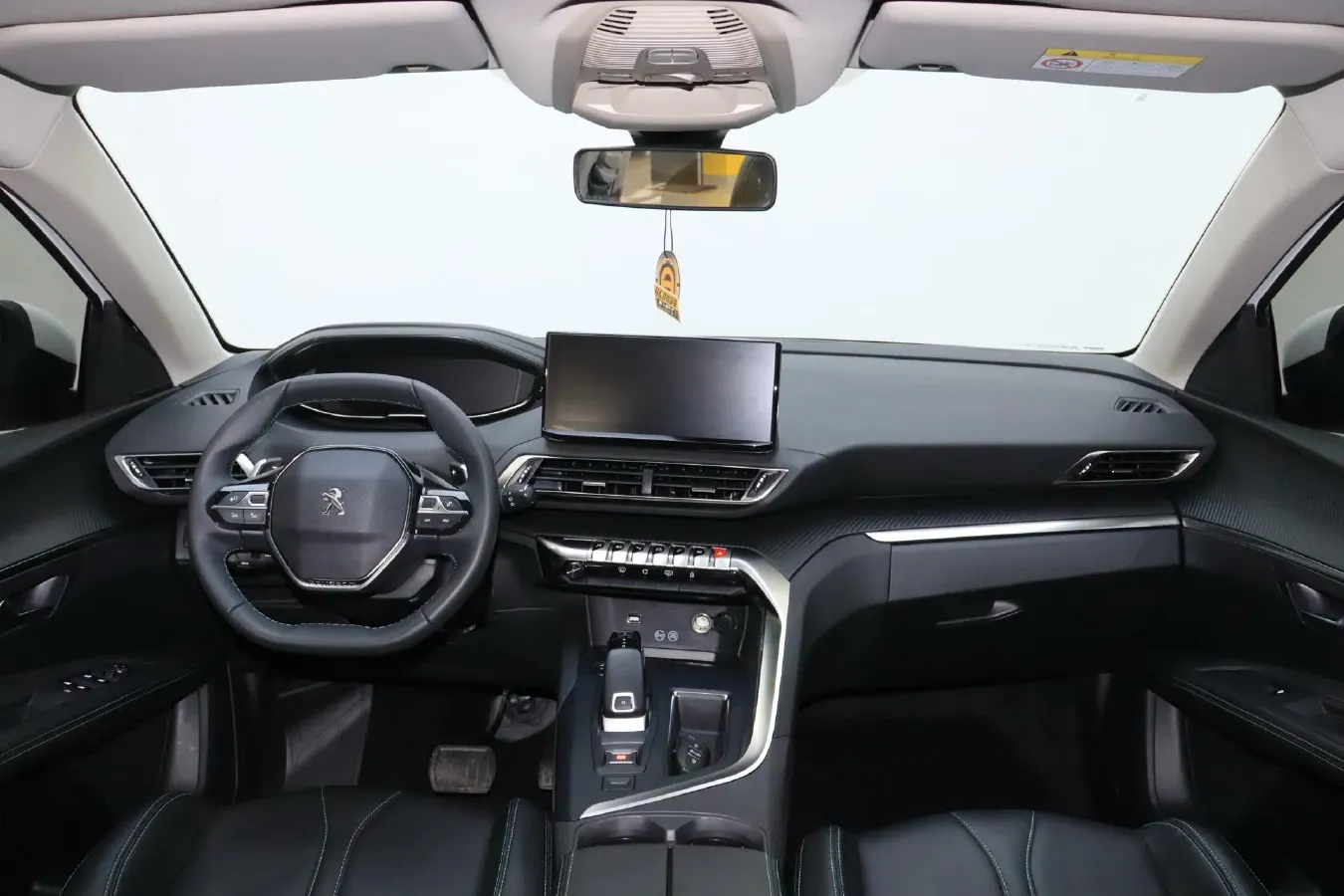 2021 Peugeot 5008 1.6T 170HP L4 8AT,autocango,china used car exporter,china ev exporter,chinese used car exporter,chinese used ev exporter