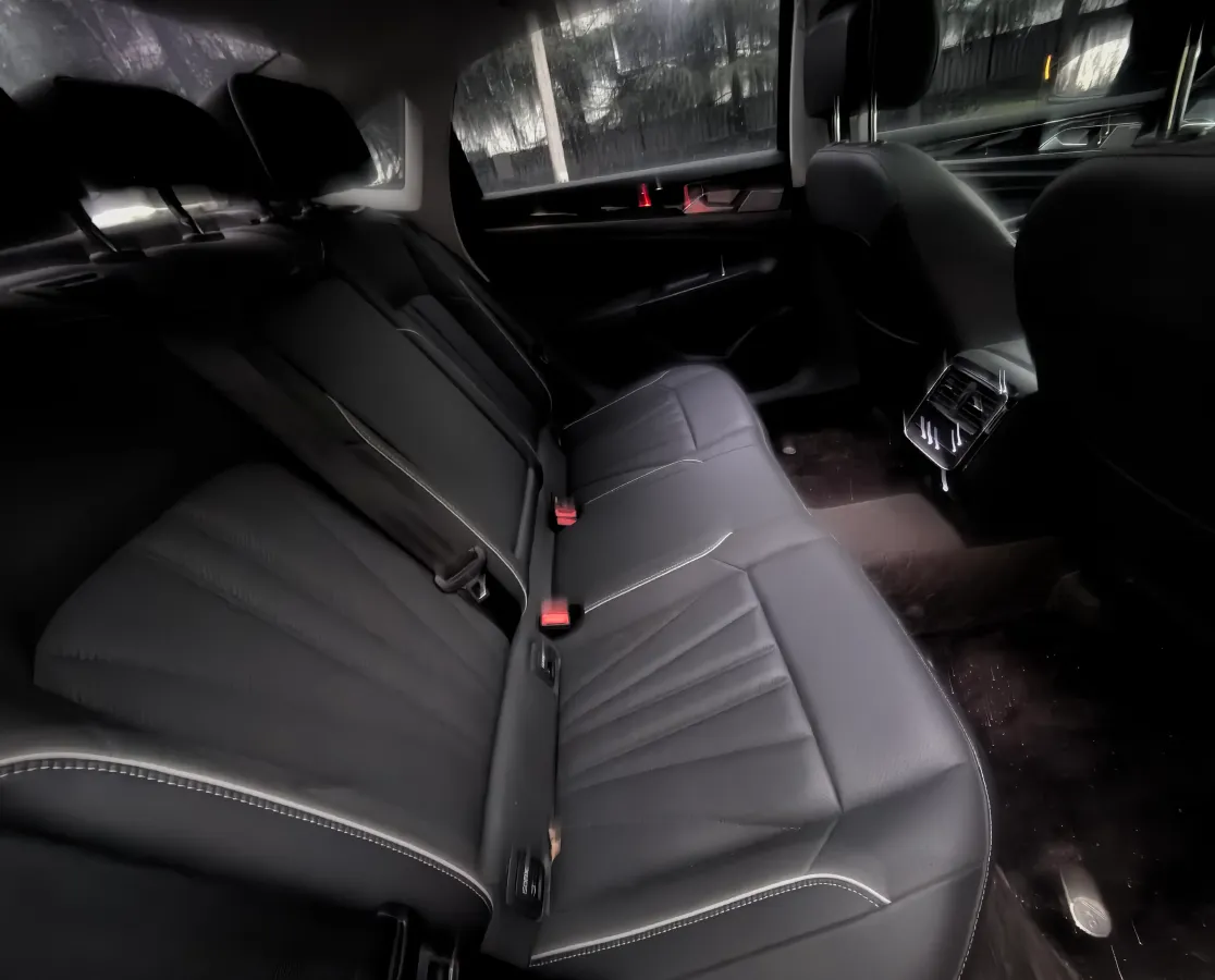 2024 Volkswagen Passat 2.0T 220HP L4 7DCT,autocango,china used car exporter,china ev exporter,chinese used car exporter,chinese used ev exporter