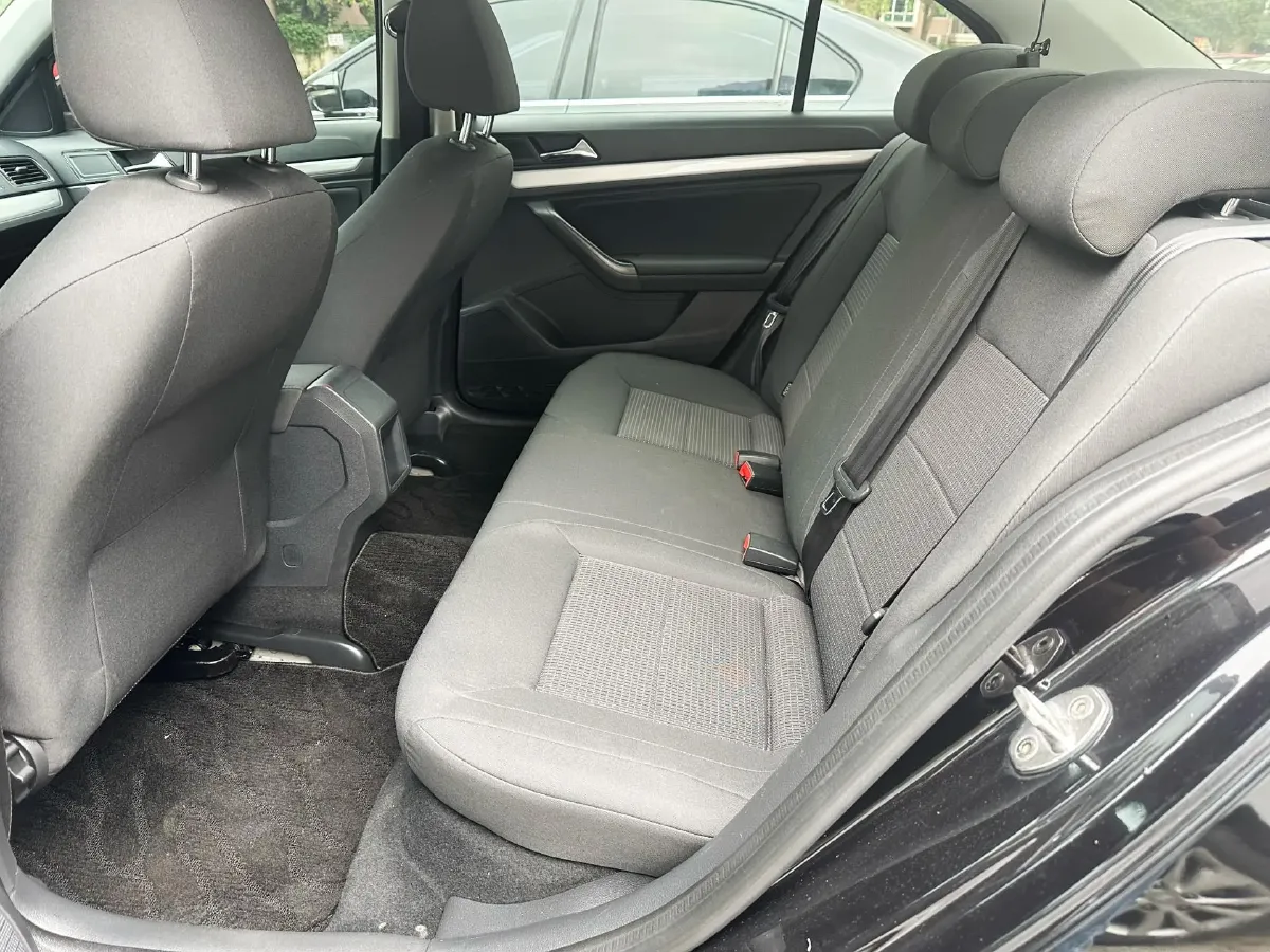 2017 Volkswagen Lavida 1.6L 110HP L4 6AT,autocango,china used car exporter,china ev exporter,chinese used car exporter,chinese used ev exporter