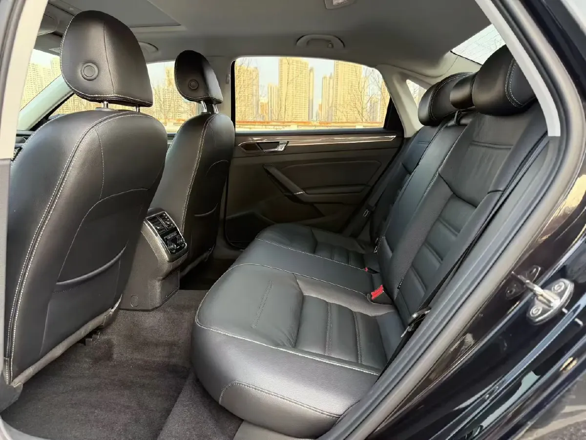 2017 Volkswagen Passat 1.8T 180HP L4 7DCT,autocango,china used car exporter,china ev exporter,chinese used car exporter,chinese used ev exporter