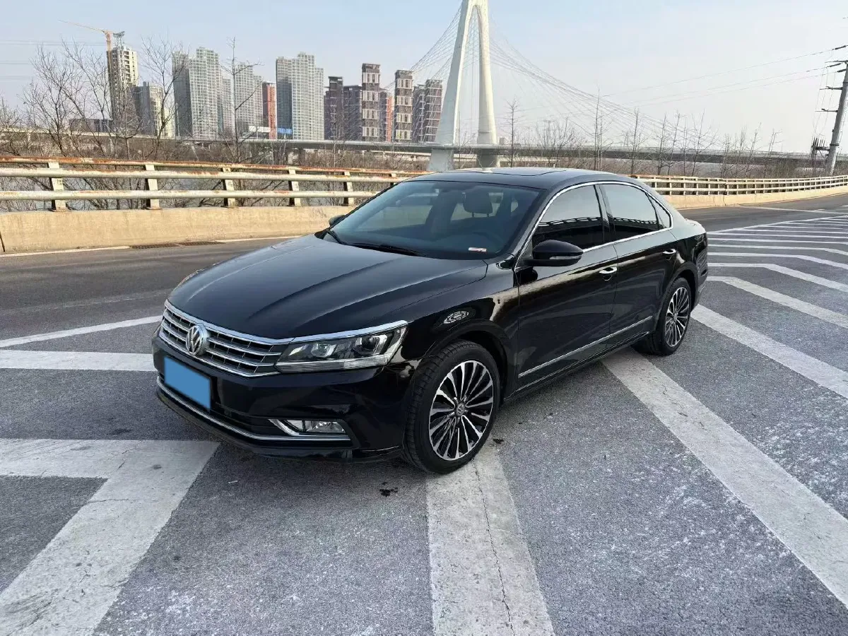 2017 Volkswagen Passat 1.8T 180HP L4 7DCT,autocango,china used car exporter,china ev exporter,chinese used car exporter,chinese used ev exporter