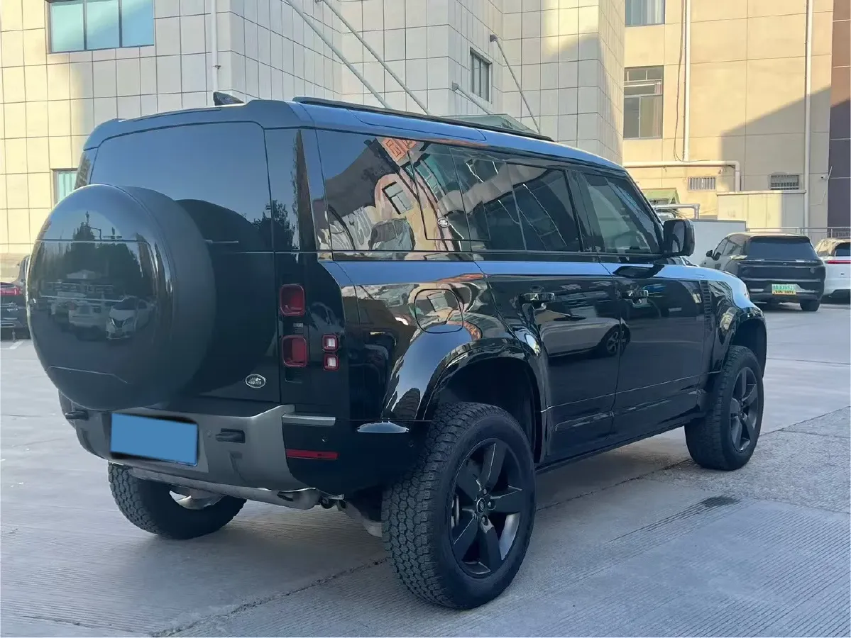 2023 Land Rover Defender 3.0T 400HP L6 8AT,autocango,china used car exporter,china ev exporter,chinese used car exporter,chinese used ev exporter