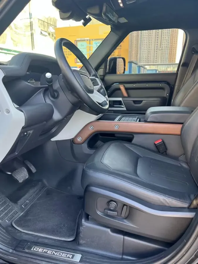 2023 Land Rover Defender 3.0T 400HP L6 8AT,autocango,china used car exporter,china ev exporter,chinese used car exporter,chinese used ev exporter