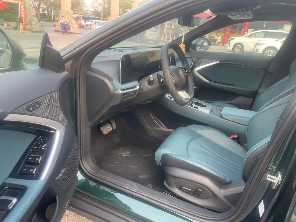 2025 MG 7 1.5T 188HP L4 7DCT,autocango,china used car exporter,china ev exporter,chinese used car exporter,chinese used ev exporter