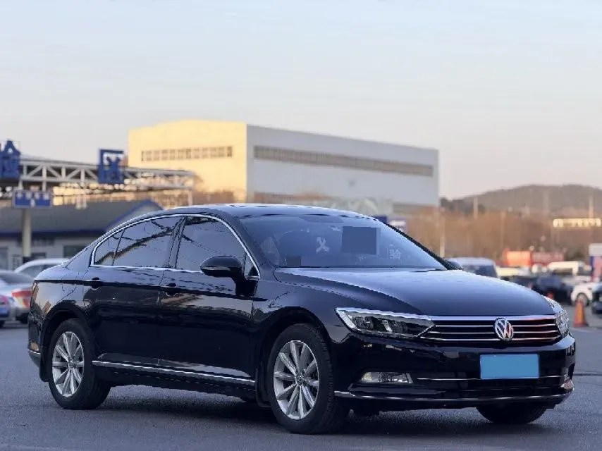 2019 Volkswagen Magotan 2.0T 186HP L4 7DCT,autocango,china used car exporter,china ev exporter,chinese used car exporter,chinese used ev exporter