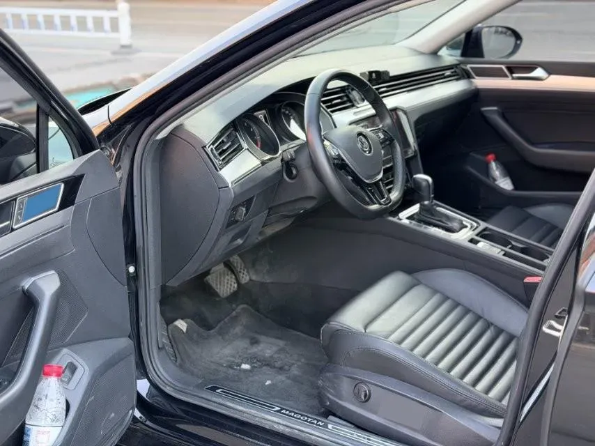 2019 Volkswagen Magotan 2.0T 186HP L4 7DCT,autocango,china used car exporter,china ev exporter,chinese used car exporter,chinese used ev exporter