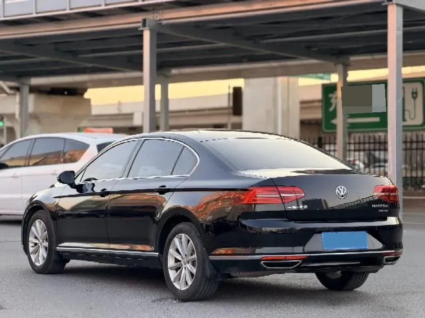 2019 Volkswagen Magotan 2.0T 186HP L4 7DCT,autocango,china used car exporter,china ev exporter,chinese used car exporter,chinese used ev exporter
