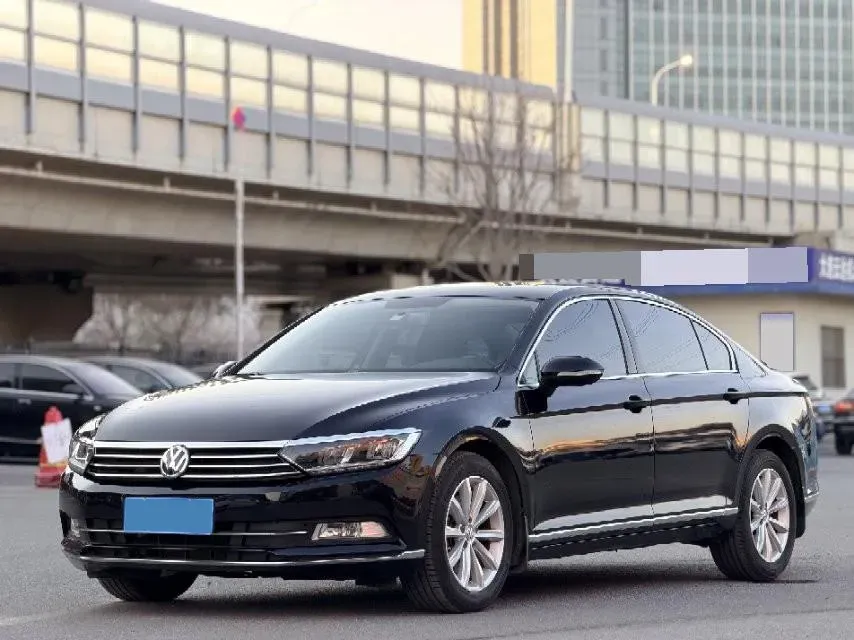 2019 Volkswagen Magotan 2.0T 186HP L4 7DCT,autocango,china used car exporter,china ev exporter,chinese used car exporter,chinese used ev exporter