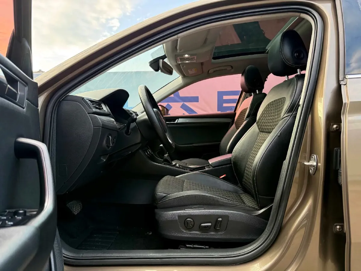 2018 Nissan Terra 2.5L 184HP L4 7AT,autocango,china used car exporter,china ev exporter,chinese used car exporter,chinese used ev exporter