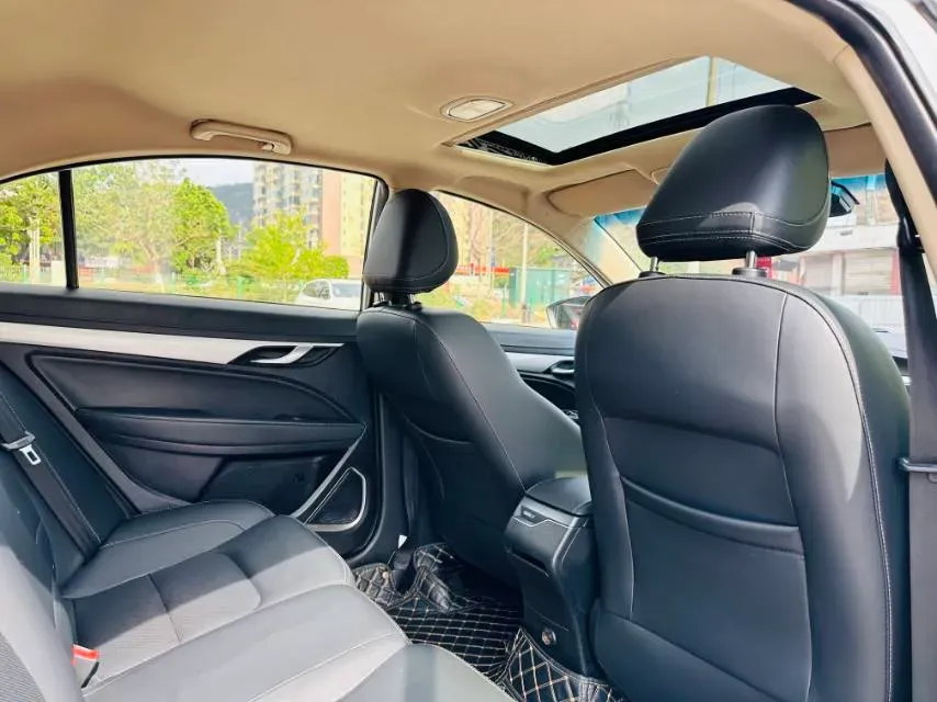 2018 Geely Emgrand 1.5L 109HP L4 5MT,autocango,china used car exporter,china ev exporter,chinese used car exporter,chinese used ev exporter