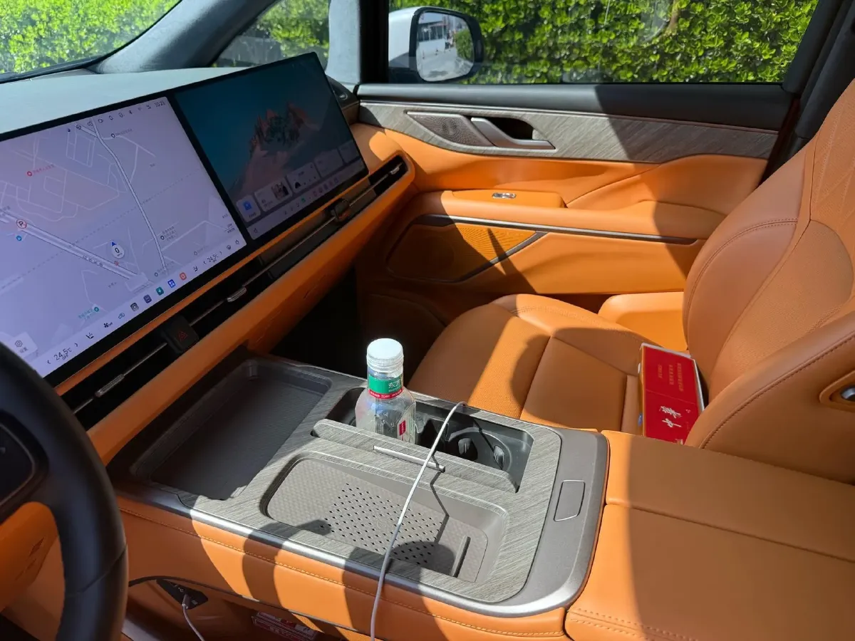 2025 WEY HighMountain 1.5T 170HP L4 4DHT PHEV,autocango,china used car exporter,china ev exporter,chinese used car exporter,chinese used ev exporter