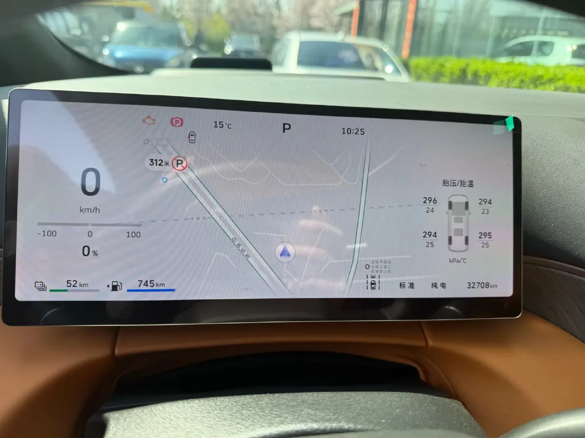 2025 WEY HighMountain 1.5T 170HP L4 4DHT PHEV,autocango,china used car exporter,china ev exporter,chinese used car exporter,chinese used ev exporter