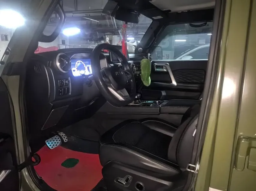 2021 Beijing BJ40 2.0T 163HP L4 8AT,autocango,china used car exporter,china ev exporter,chinese used car exporter,chinese used ev exporter