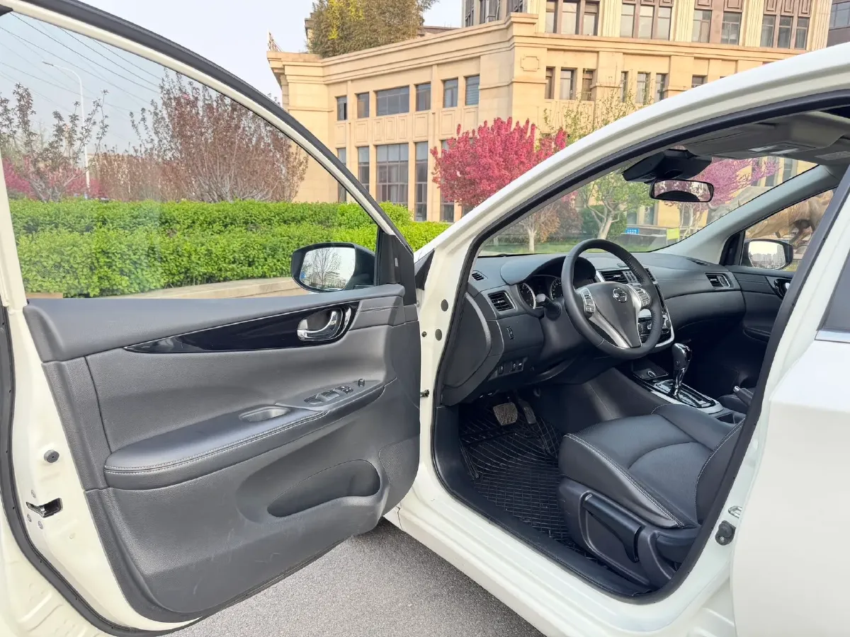 2021 Nissan Tiida 1.6L 122HP L4 CVT,autocango,china used car exporter,china ev exporter,chinese used car exporter,chinese used ev exporter