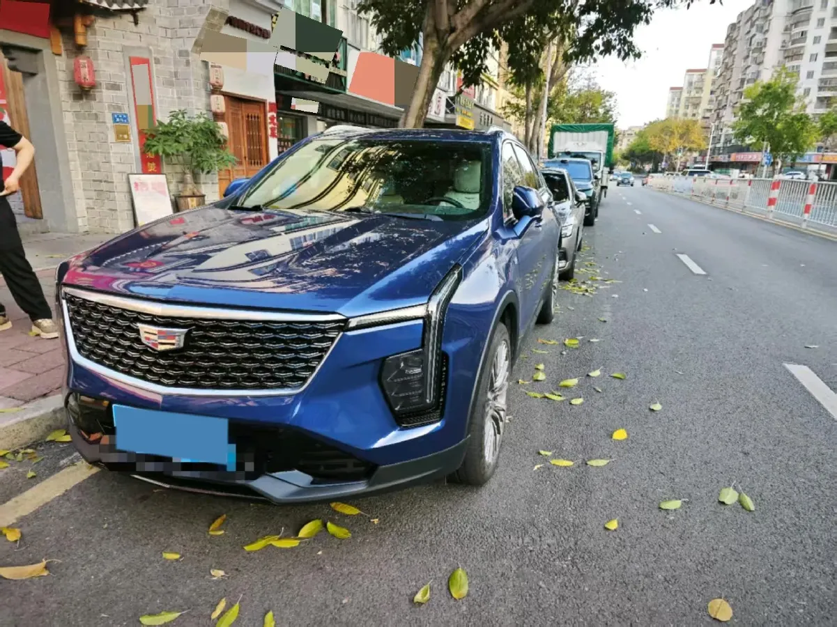 2024 Cadillac XT4 2.0T 237HP L4 9AT,autocango,china used car exporter,china ev exporter,chinese used car exporter,chinese used ev exporter