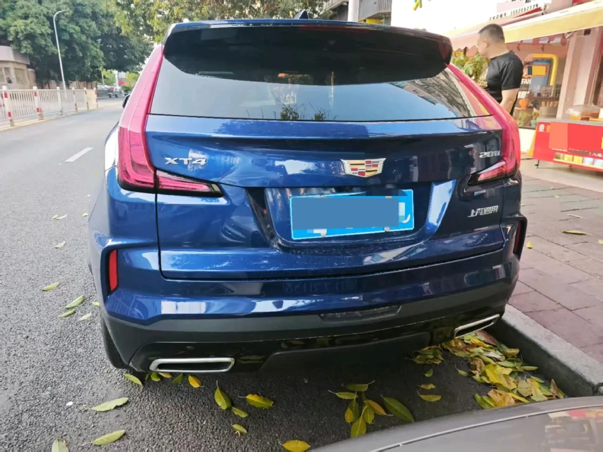 2024 Cadillac XT4 2.0T 237HP L4 9AT,autocango,china used car exporter,china ev exporter,chinese used car exporter,chinese used ev exporter