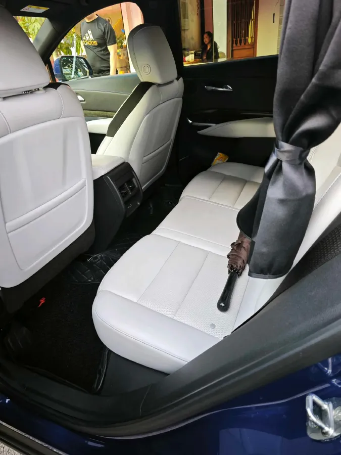 2024 Cadillac XT4 2.0T 237HP L4 9AT,autocango,china used car exporter,china ev exporter,chinese used car exporter,chinese used ev exporter