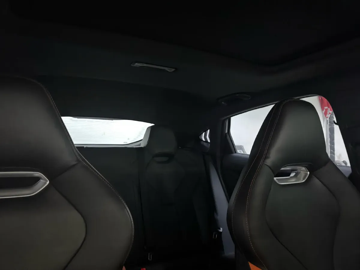 2023 ChangAn UNI-V 1.5T 188HP L4 7DCT,autocango,china used car exporter,china ev exporter,chinese used car exporter,chinese used ev exporter