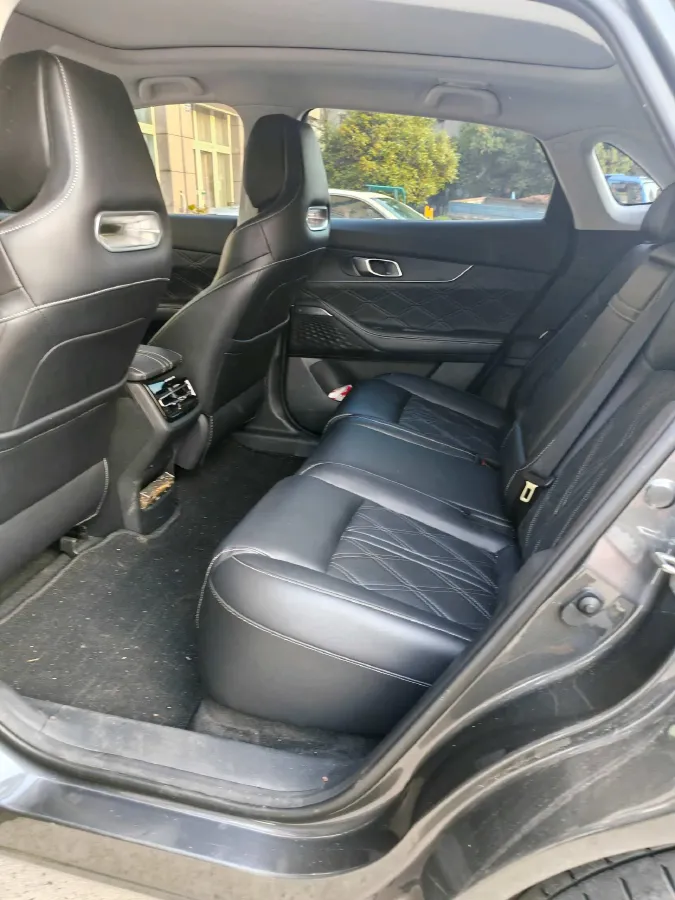 2024 ChangAn UNI-K 2.0T 233HP L4 8AT,autocango,china used car exporter,china ev exporter,chinese used car exporter,chinese used ev exporter