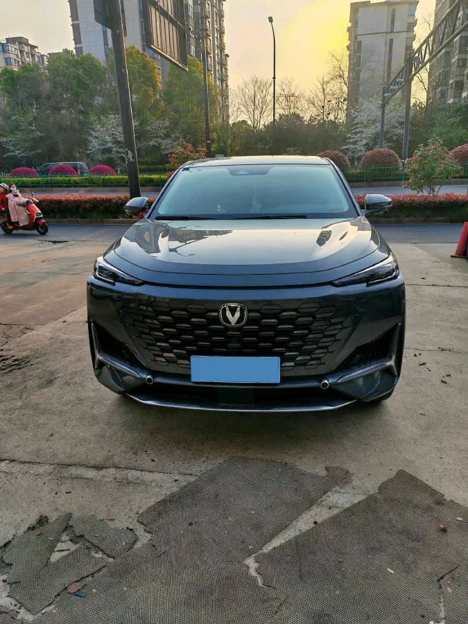 2024 ChangAn UNI-K 2.0T 233HP L4 8AT,autocango,china used car exporter,china ev exporter,chinese used car exporter,chinese used ev exporter