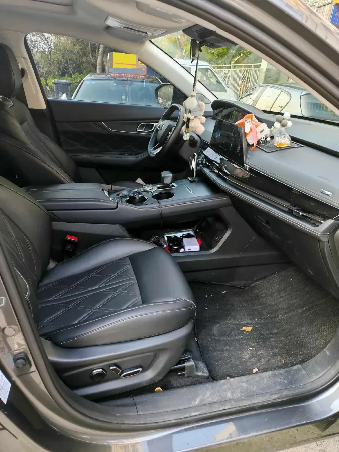 2024 ChangAn UNI-K 2.0T 233HP L4 8AT,autocango,china used car exporter,china ev exporter,chinese used car exporter,chinese used ev exporter