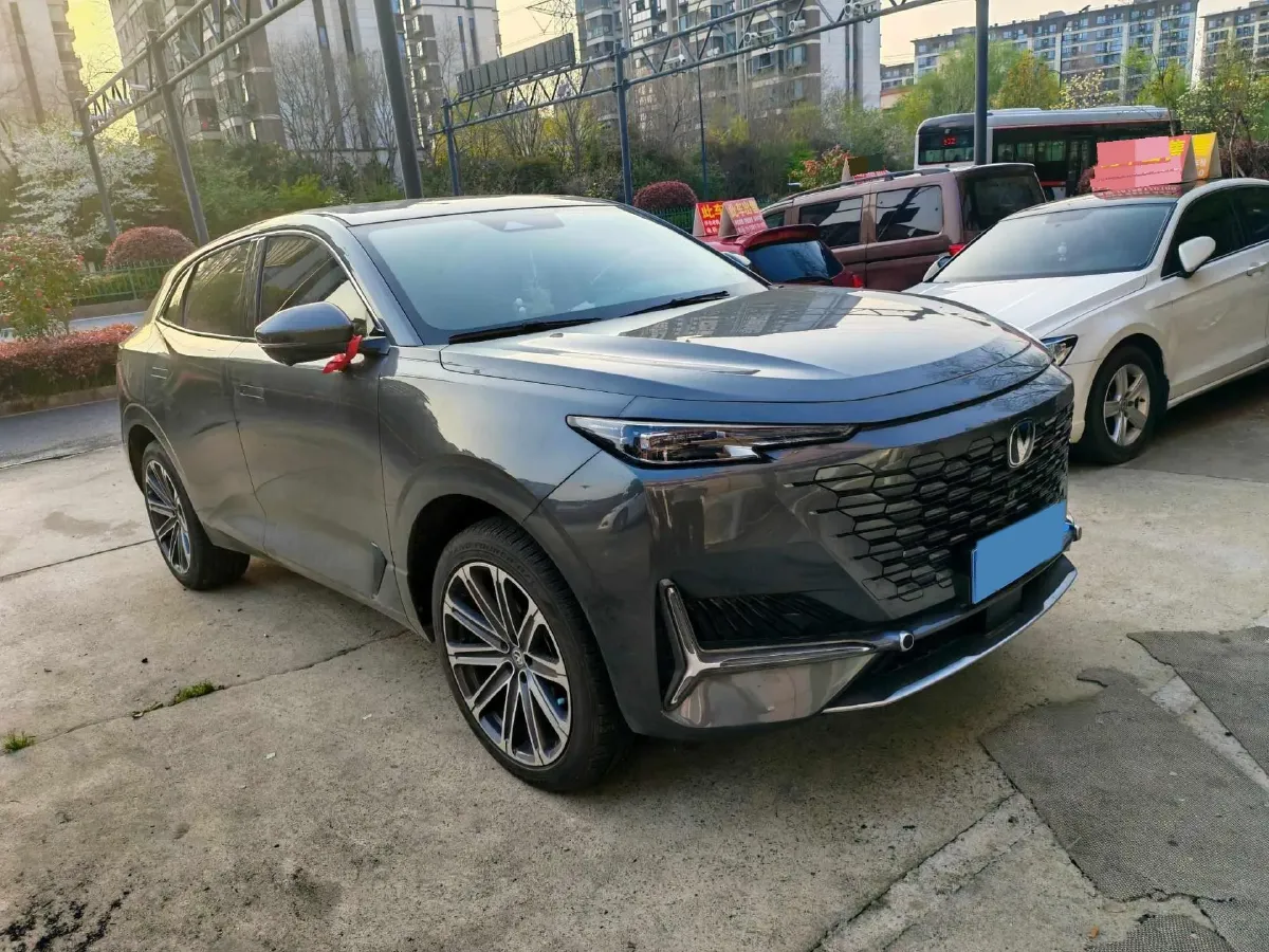 2024 ChangAn UNI-K 2.0T 233HP L4 8AT,autocango,china used car exporter,china ev exporter,chinese used car exporter,chinese used ev exporter